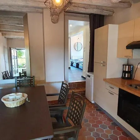 Prázdninový dům Le Prieure De Vernelle *