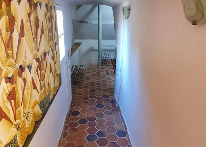 Holiday home Le Prieure De Vernelle *