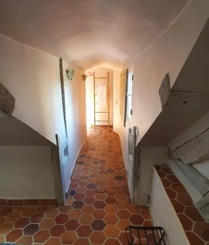 Holiday home Le Prieure De Vernelle *