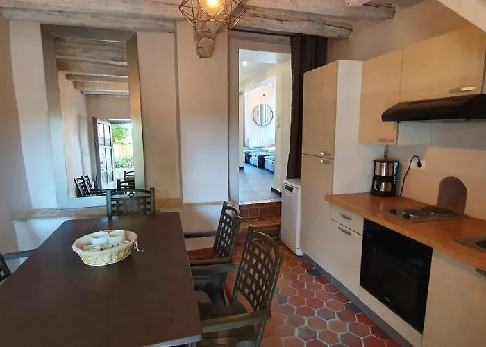 Holiday home Le Prieure De Vernelle *